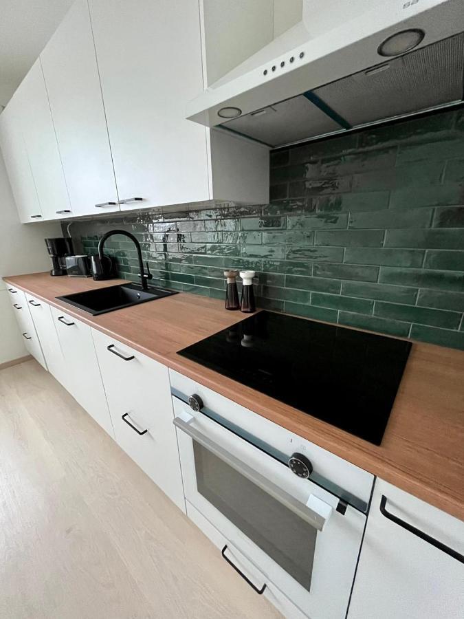 Ferienwohnung Ylimmaen Kerroksen Tilava Kolmio Jokinaekymaellae Rovaniemi Exterior foto